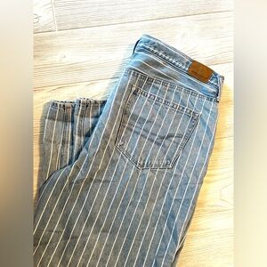 American Eagle womens mom jean size 14